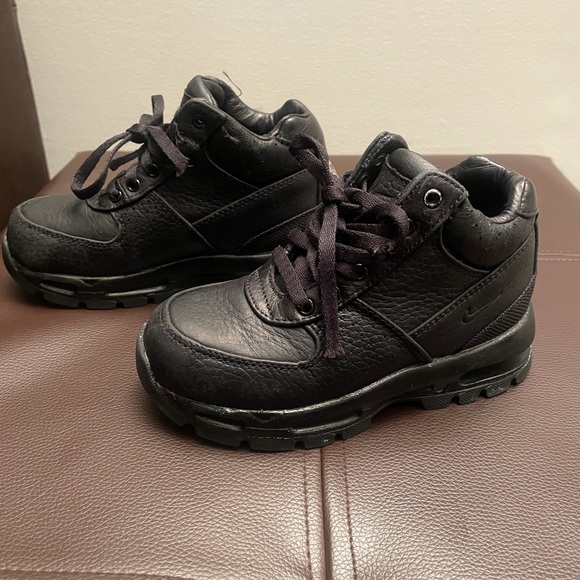Nike Airmax Goadome Boots kids Size 10 - Picture 4 of 11